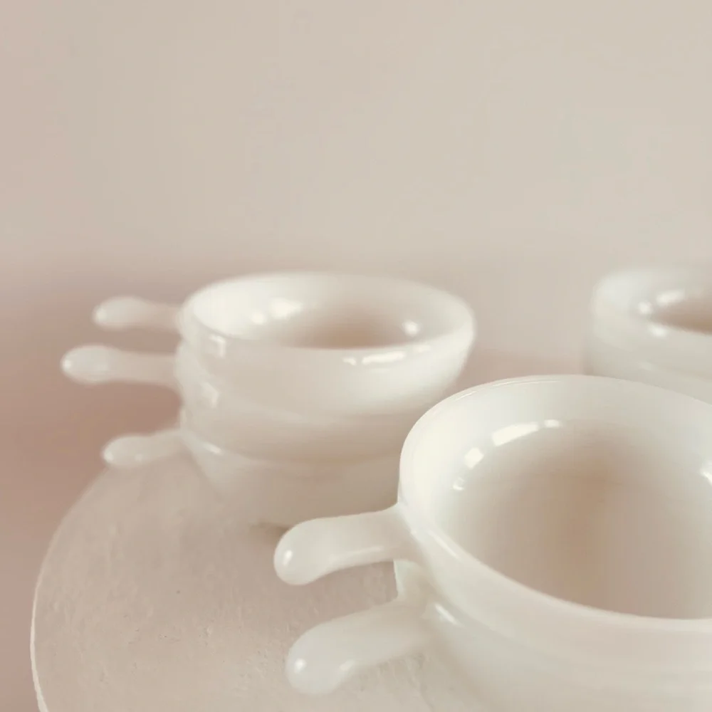 SET OF 8 VINTAGE MILK GLASS‎ STACKABLE SOUP BOWLS W/ HANDLES OVEN/MICROWAVE SAFE